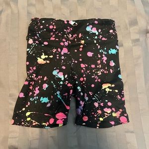 NWT Pixielane simply soft splatter short. Size 2t nwt